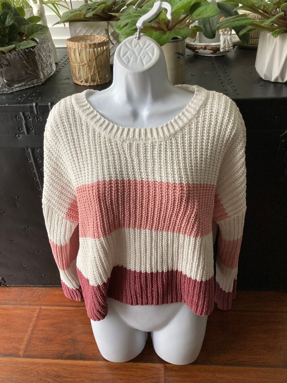 June & Ivy Cream Pink Soft Cropped Drop Shoulder Long Sleeve Sweater Small